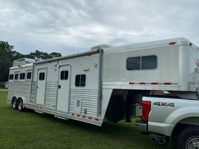 2002 C and C Trailers 8' wide 4 horse w/12' lq and half midtack Horse Trailer 2002 C and C Trailers 8' wide 4 horse w/12' lq and half midtack Horse Trailer