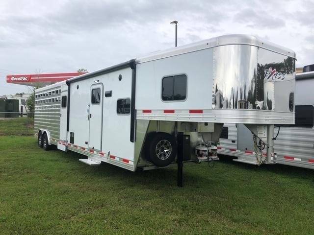 2021 Exiss Trailers 8' wide w/10' lq and midtack Livestock Trailer 2021 Exiss Trailers 8' wide w/10' lq and midtack Livestock Trailer