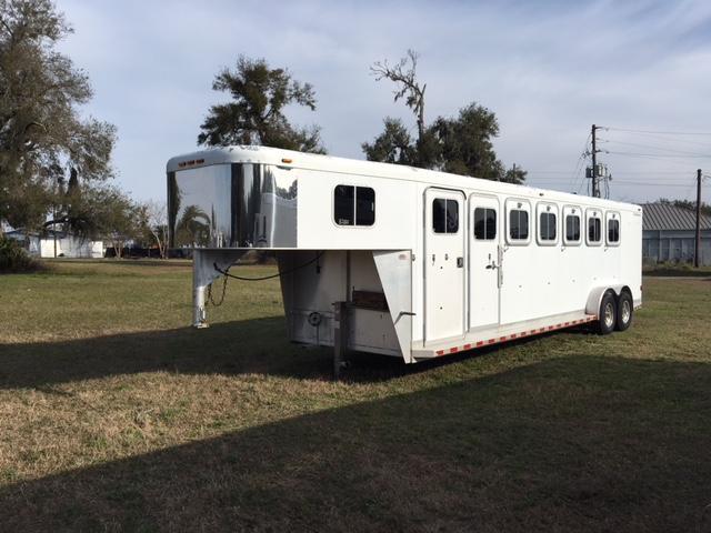 2001 Sooner 6 horse slant load gooseneck with dressing room Horse Trailer 2001 Sooner 6 horse slant load gooseneck with dressing room Horse Trailer
