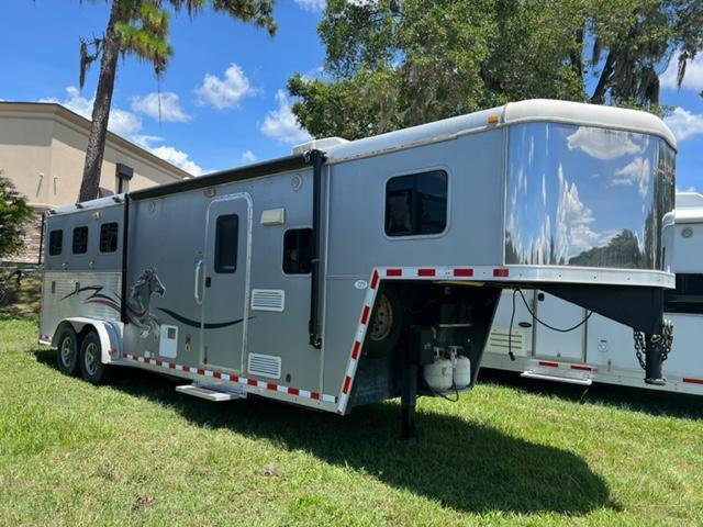 2008 American Spirit 8' wide 3 horse w/9' lq and slide Horse Trailer 2008 American Spirit 8' wide 3 horse w/9' lq and slide Horse Trailer