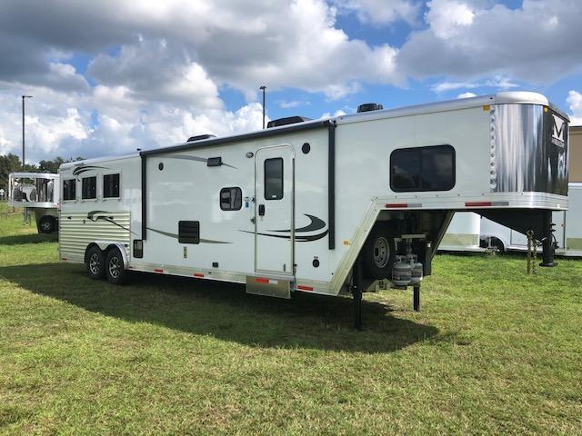 2021 Merhow Trailers 8' wide 3 horse w/13.6' lq and slide Horse Trailer 2021 Merhow Trailers 8' wide 3 horse w/13.6' lq and slide Horse Trailer