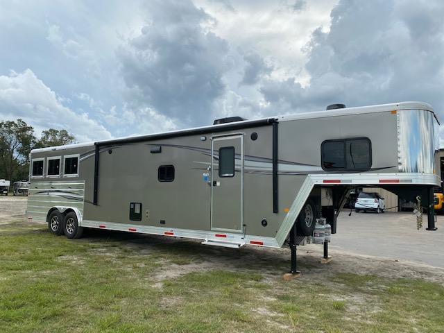 2021 Merhow Trailers 8' wide 3 horse w/ 16' lq slide Horse Trailer 2021 Merhow Trailers 8' wide 3 horse w/ 16' lq slide Horse Trailer