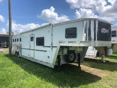 2005 Exiss Trailers 8' wide 4 horse w/14' lq Horse Trailer 2005 Exiss Trailers 8' wide 4 horse w/14' lq Horse Trailer