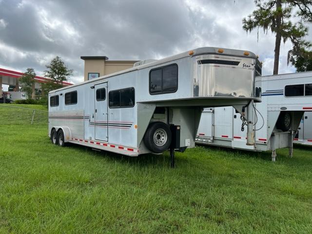 2000 Starlite Trailers 4 horse w/8' lq Horse Trailer 2000 Starlite Trailers 4 horse w/8' lq Horse Trailer