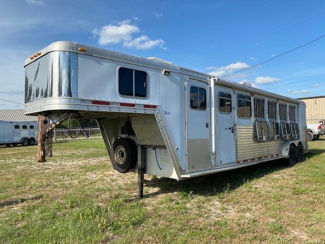 2003 Featherlite 6 horse Horse Trailer 2003 Featherlite 6 horse Horse Trailer