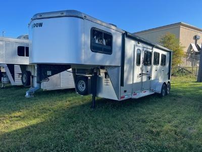 2019 Shadow Trailers 3 horse w/ 6' lq Horse Trailer 2019 Shadow Trailers 3 horse w/ 6' lq Horse Trailer