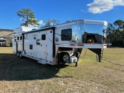 2022 Lakota 8' wide 3 horse side load w/13.6'living quarters Horse Trailer 2022 Lakota 8' wide 3 horse side load w/13.6'living quarters Horse Trailer