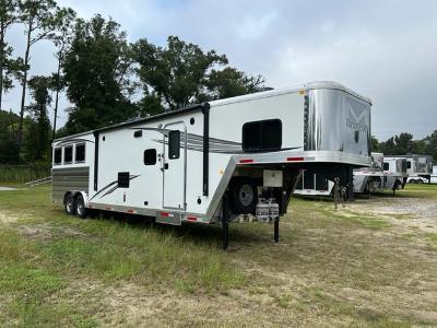 2023 Merhow Trailers 8' wide 3 horse w/14' lq Horse Trailer 2023 Merhow Trailers 8' wide 3 horse w/14' lq Horse Trailer