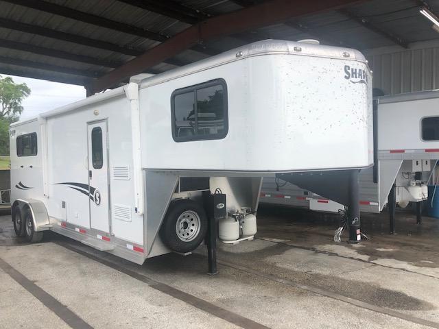 2019 Shadow Trailers 3 horse w/ 7'lq and slide Horse Trailer 2019 Shadow Trailers 3 horse w/ 7'lq and slide Horse Trailer