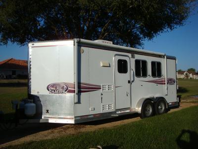 2008 Lakota 2 horse w/13' lq Horse Trailer 2008 Lakota 2 horse w/13' lq Horse Trailer