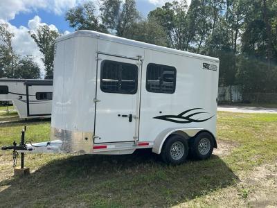 2022 Shadow Trailers 2 horse slant load w/dressing room Horse Trailer 2022 Shadow Trailers 2 horse slant load w/dressing room Horse Trailer