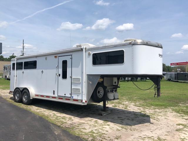 2008 Shadow Trailers 3 horse w/7'lq Horse Trailer 2008 Shadow Trailers 3 horse w/7'lq Horse Trailer