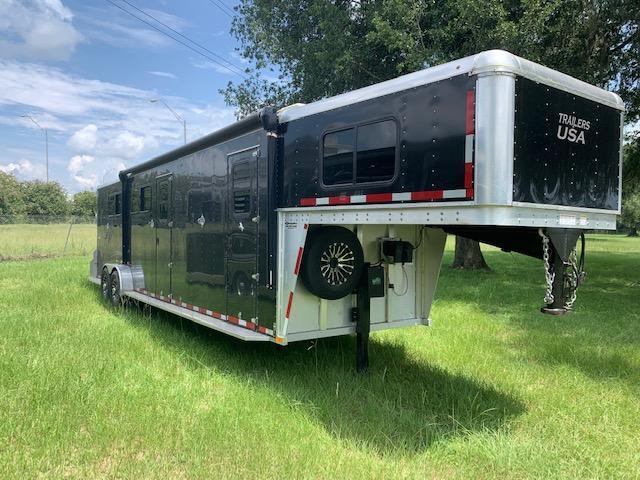 2020 Trailers USA Inc. 4 horse w/midtack and 6' short wall Horse Trailer 2020 Trailers USA Inc. 4 horse w/midtack and 6' short wall Horse Trailer