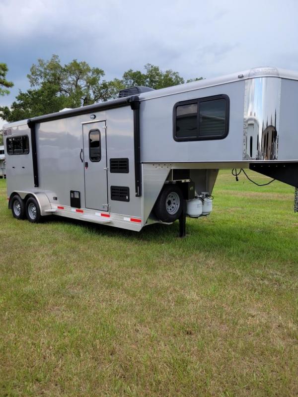 2022 Shadow Trailers 2 horse w/ 9' lq Horse Trailer 2022 Shadow Trailers 2 horse w/ 9' lq Horse Trailer