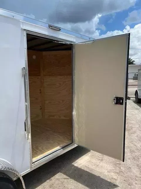 new Cargo (Enclosed) Trailers Diamond Cargo  for sale, in Saint Petersburg, FL Thumbnail 9