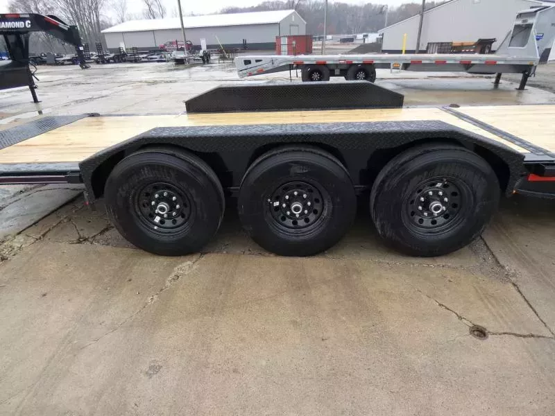 new Equipment / Flatbed Trailers Diamond C Trailers  for sale, in St. Johns, MI Thumbnail 8