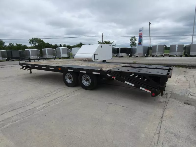 used Equipment / Flatbed Trailers Iron Bull  for sale, in St. Johns, MI Thumbnail 3