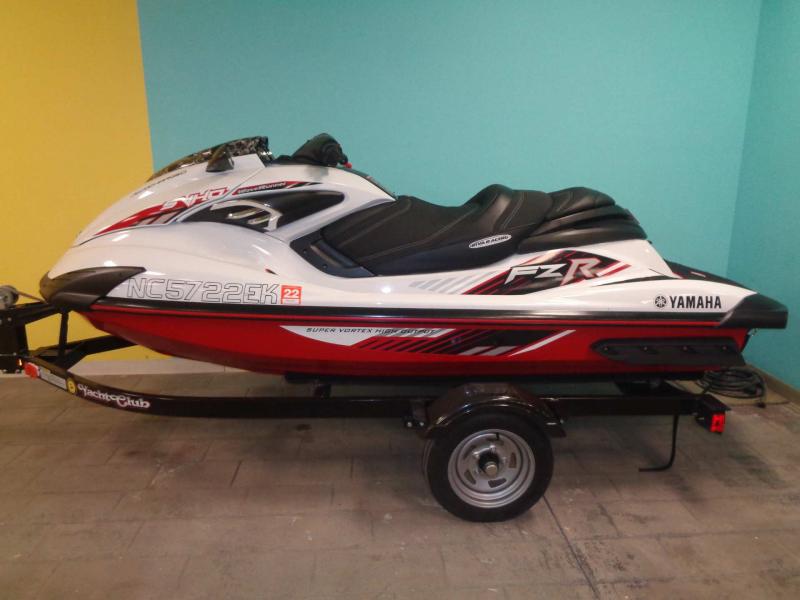 2016 Yamaha Yamaha WAVE RUNNER 2016 Yamaha Yamaha WAVE RUNNER