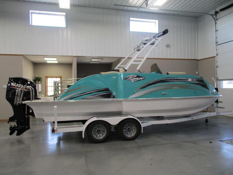 2019 Razor 219UR 2019 Razor 219UR