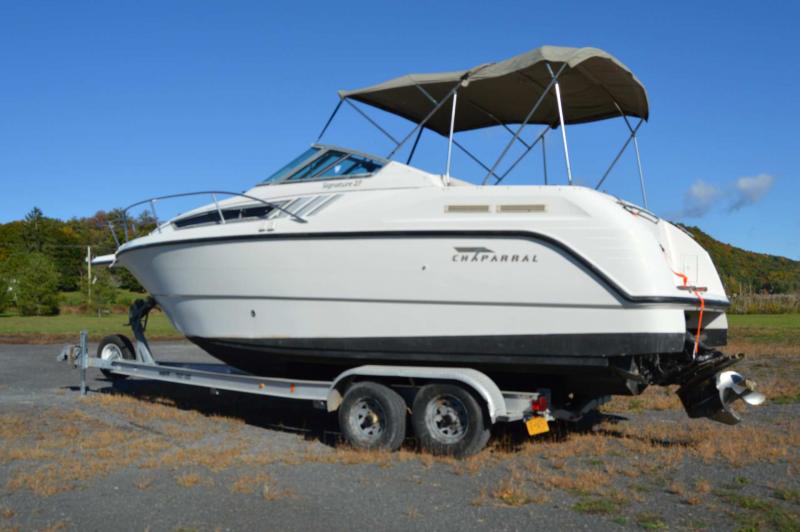 1998 Chaparral Boat Chaparral 270 SIGNATURE 1998 Chaparral Boat Chaparral 270 SIGNATURE
