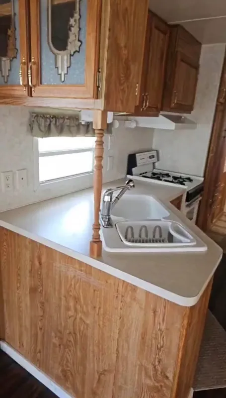 used Park Models Hy-Line Enterprises Other for sale, in Crossfield, AB Thumbnail 6