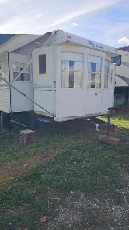 used Park Models Hy-Line Enterprises Other for sale, in Crossfield, AB Thumbnail 3