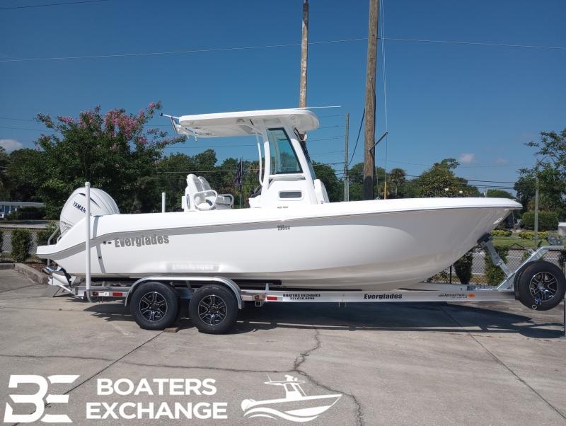 2022 Everglades Boats 235cc located in New Smyrna Beach 2022 Everglades Boats 235cc located in New Smyrna Beach