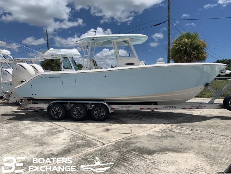 2022 Cobia Boats CC 301 located in Rockledge 2022 Cobia Boats CC 301 located in Rockledge
