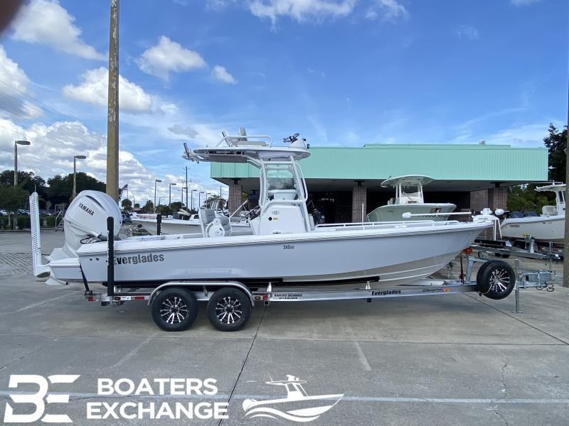 2022 Everglades Boats 243cc located in New Smyrna Beach 2022 Everglades Boats 243cc located in New Smyrna Beach