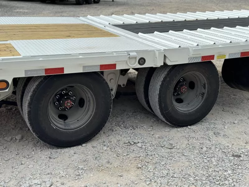 new Equipment / Flatbed Trailers Load Trail  for sale, in Malvern, AR Thumbnail 15
