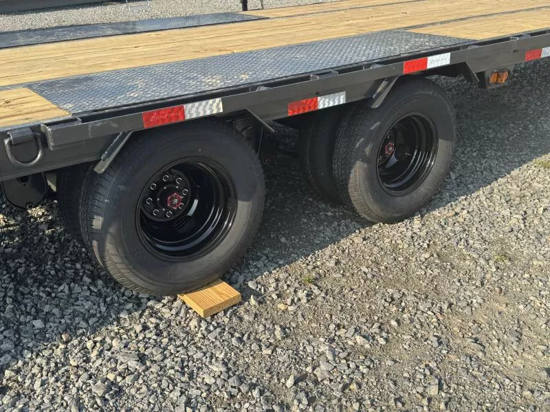 new Equipment / Flatbed Trailers Load Trail  for sale, in Bastrop, LA Thumbnail 12