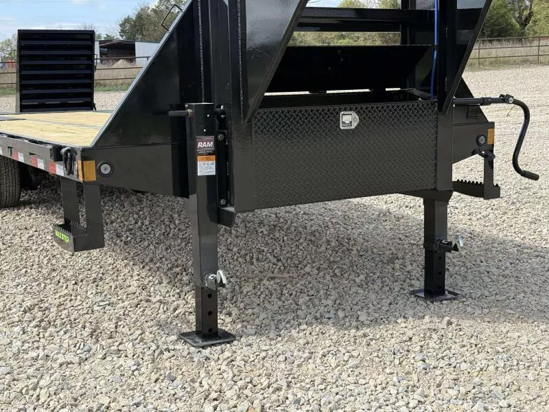 new Equipment / Flatbed Trailers Load Trail  for sale, in Trumann, AR Thumbnail 4
