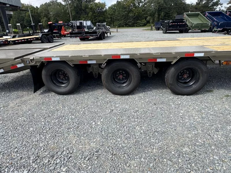 new Equipment / Flatbed Trailers Load Trail  for sale, in Bastrop, LA Thumbnail 9