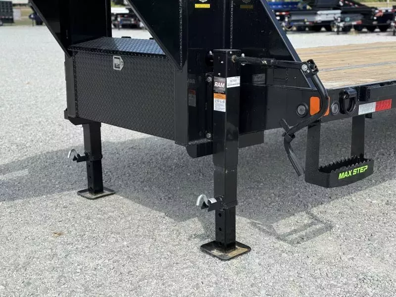 new Equipment / Flatbed Trailers Load Trail  for sale, in Trumann, AR Thumbnail 2