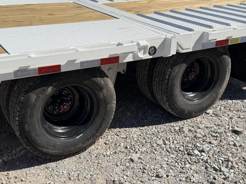 new Equipment / Flatbed Trailers Load Trail  for sale, in Malvern, AR Thumbnail 17