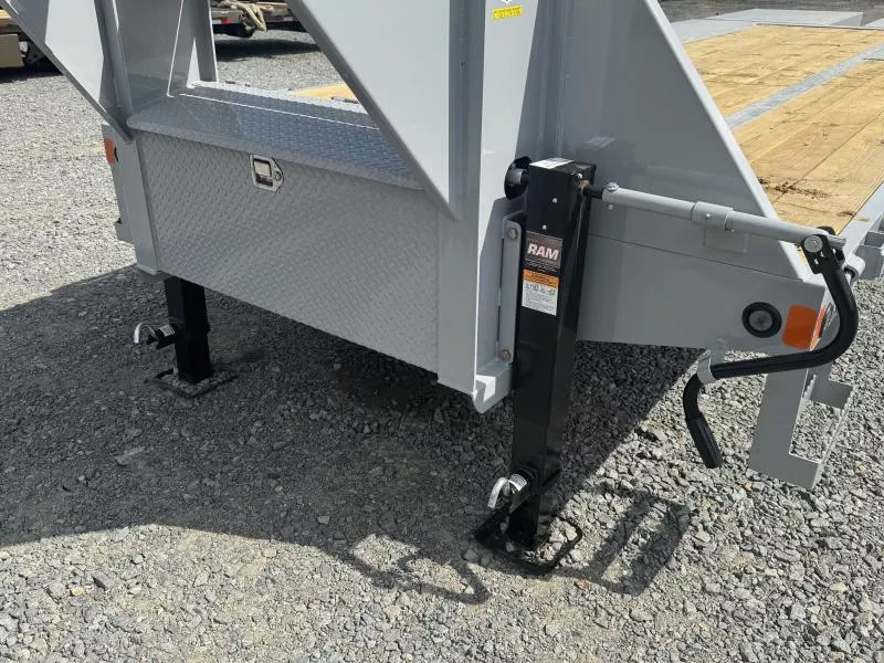 new Equipment / Flatbed Trailers Load Trail  for sale, in Bastrop, LA Thumbnail 3