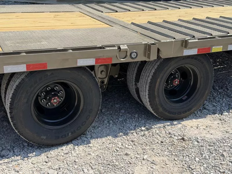 new Equipment / Flatbed Trailers Load Trail  for sale, in Malvern, AR Thumbnail 15