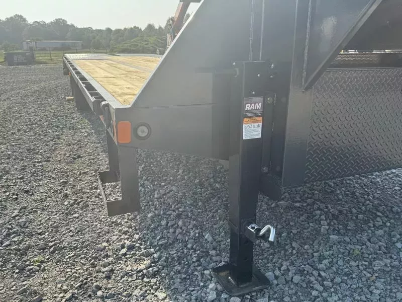 new Equipment / Flatbed Trailers Load Trail  for sale, in Bastrop, LA Thumbnail 11