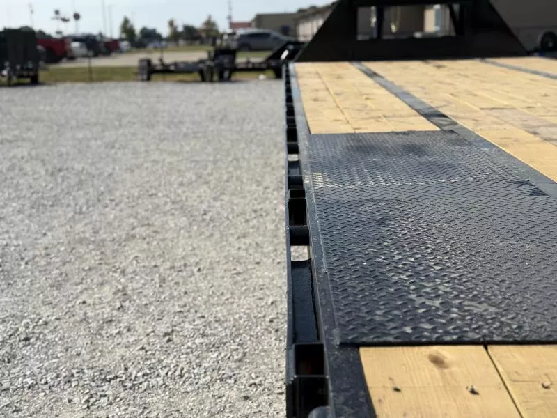 new Equipment / Flatbed Trailers Load Trail  for sale, in Trumann, AR Thumbnail 8