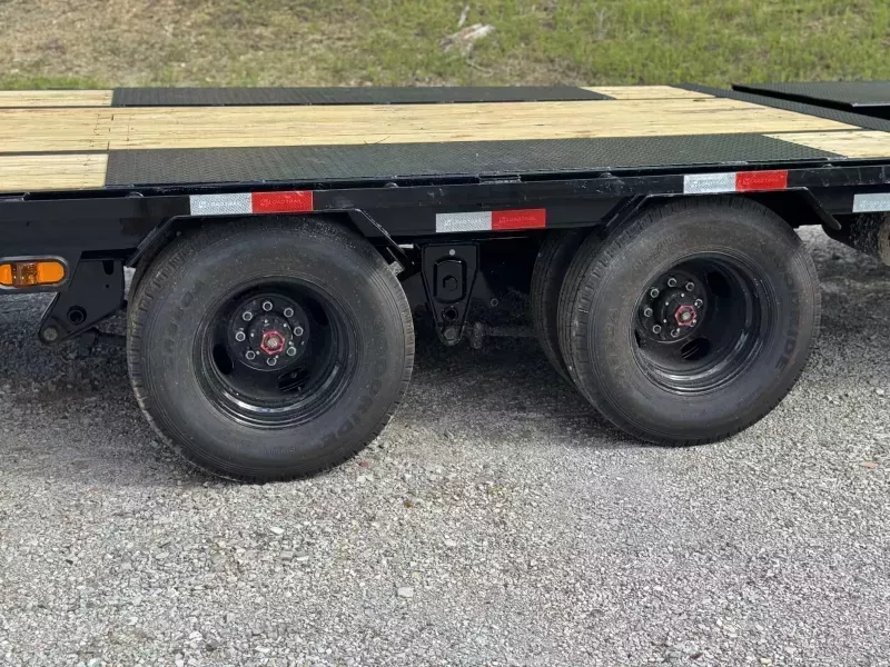 new Equipment / Flatbed Trailers Load Trail  for sale, in Bastrop, LA Thumbnail 9