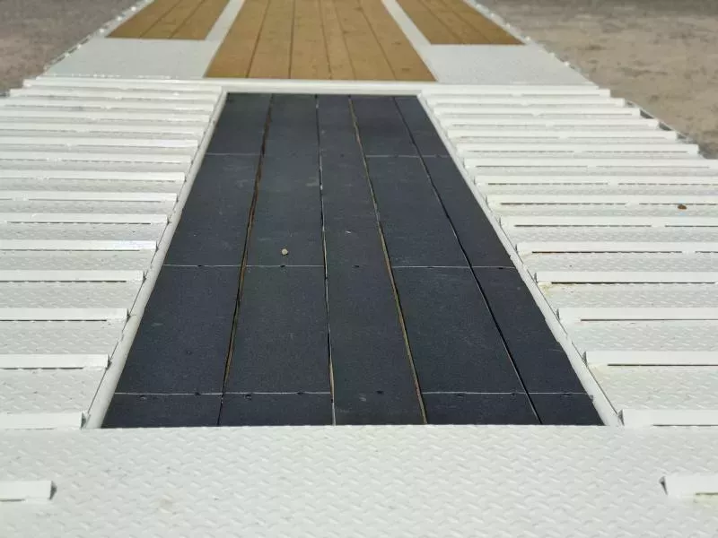 new Equipment / Flatbed Trailers Load Trail  for sale, in Trumann, AR Thumbnail 21