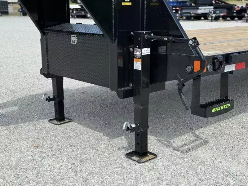 new Equipment / Flatbed Trailers Load Trail  for sale, in Bastrop, LA Thumbnail 12
