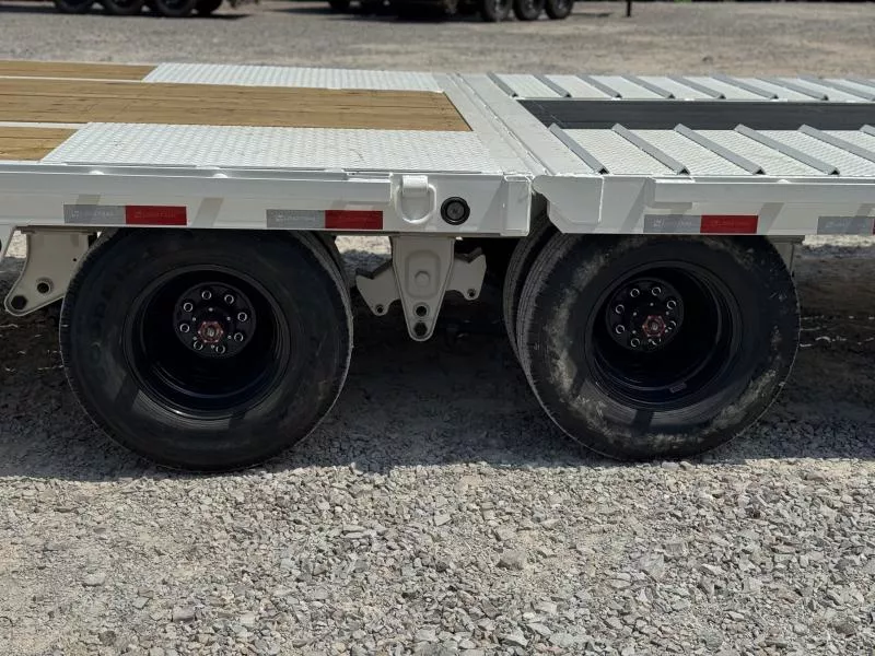 new Equipment / Flatbed Trailers Load Trail  for sale, in Malvern, AR Thumbnail 17