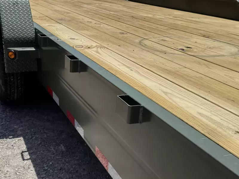 new Equipment / Flatbed Trailers Load Trail  for sale, in Bastrop, LA Thumbnail 9