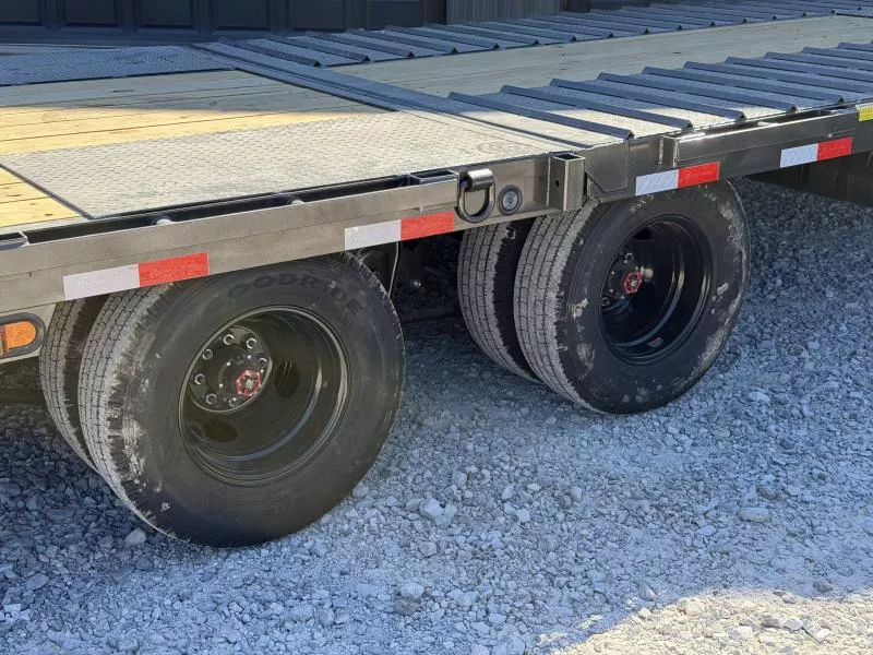 new Equipment / Flatbed Trailers Load Trail  for sale, in Malvern, AR Thumbnail 18