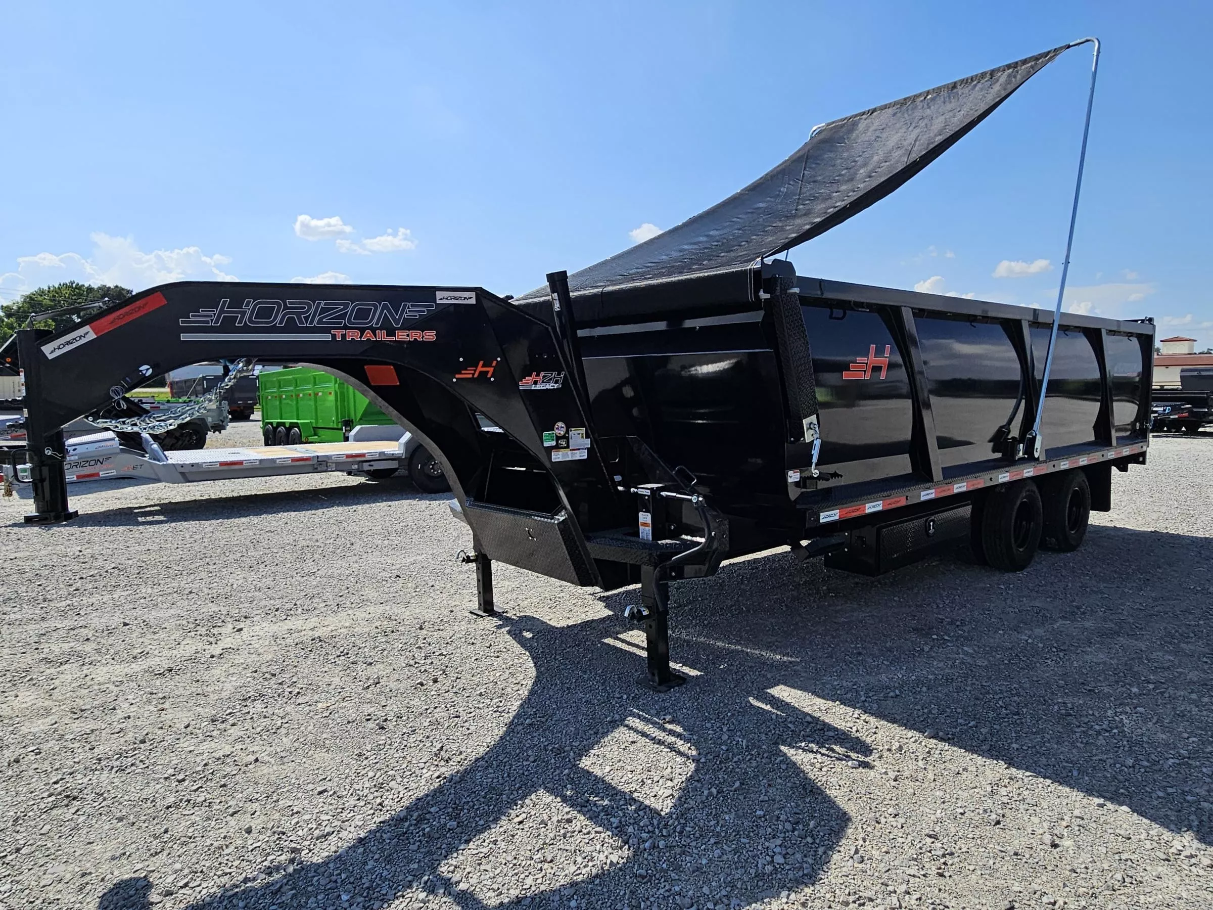 2025 Horizon Trailers HZH 96X20 GOOSENECK TELESCOPIC 14 PLY W/FLIP