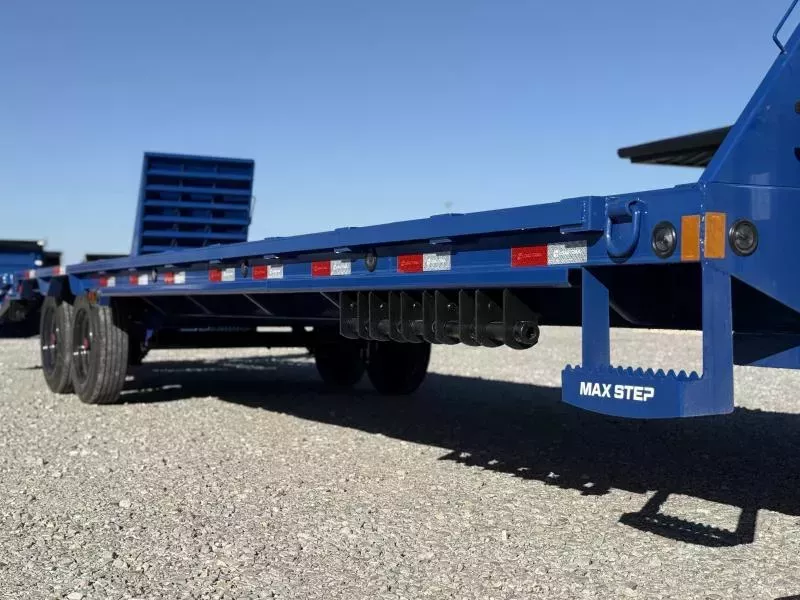 new Equipment / Flatbed Trailers Load Trail  for sale, in Bastrop, LA Thumbnail 4