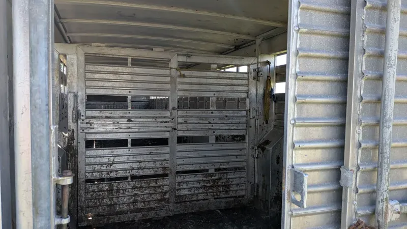 used Stock / Stock Combo Trailers Featherlite  for sale, in Brooklyn, IA Thumbnail 4