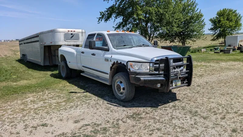 used Stock / Stock Combo Trailers Featherlite  for sale, in Brooklyn, IA Thumbnail 2