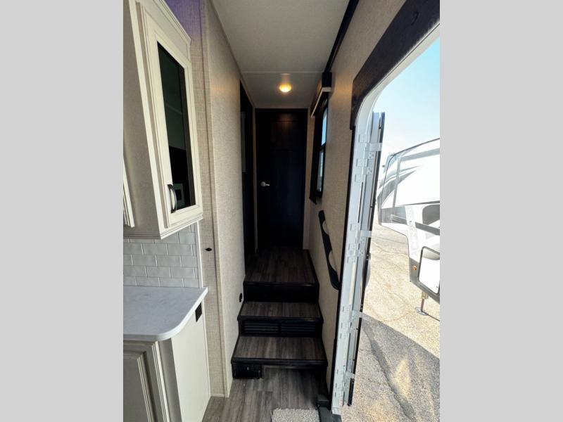used Toy Haulers Jayco Seismic Luxury Series for sale, in Odessa, TX Thumbnail 25